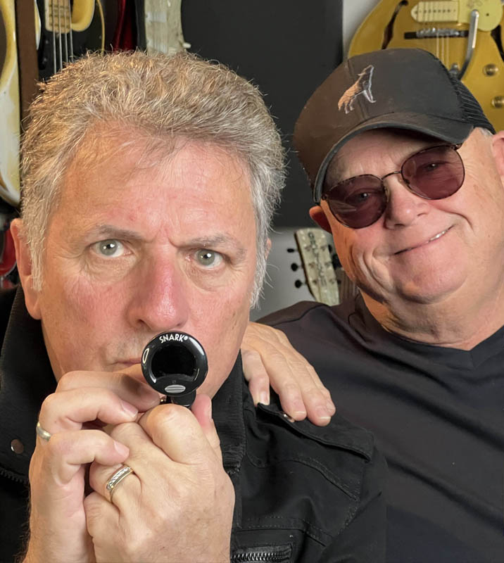 Bowery Brothers are John Graham and Mick Dalla-Vee Yo Dawg! Spring 2023, the Bowery Brother newest album release, Yo Dawg! 12 new songs from Mick Dalla-Vee and John Graham including the hit single "Hola Mexico". Yo Yawg!